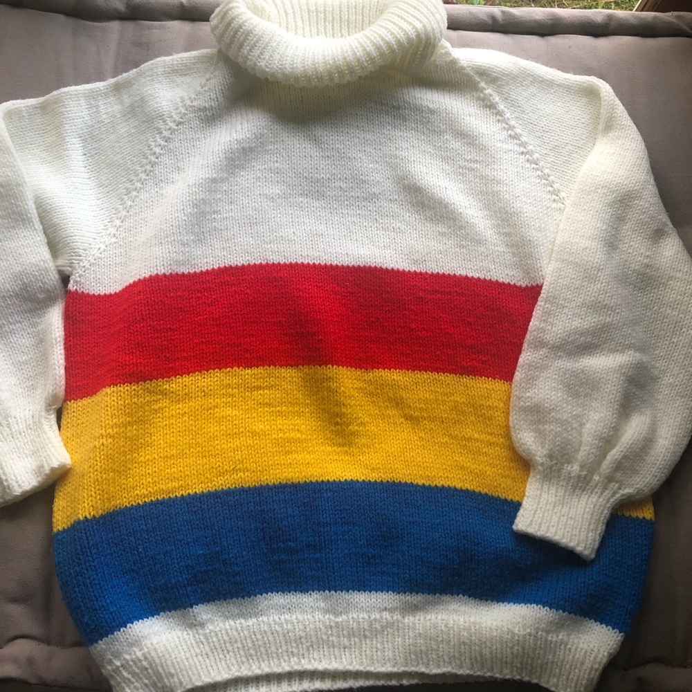 Vintage Rainbow Turtle Neck